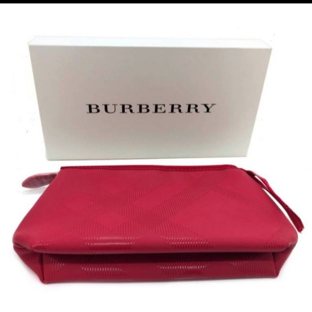 NWT Burberry Pouche